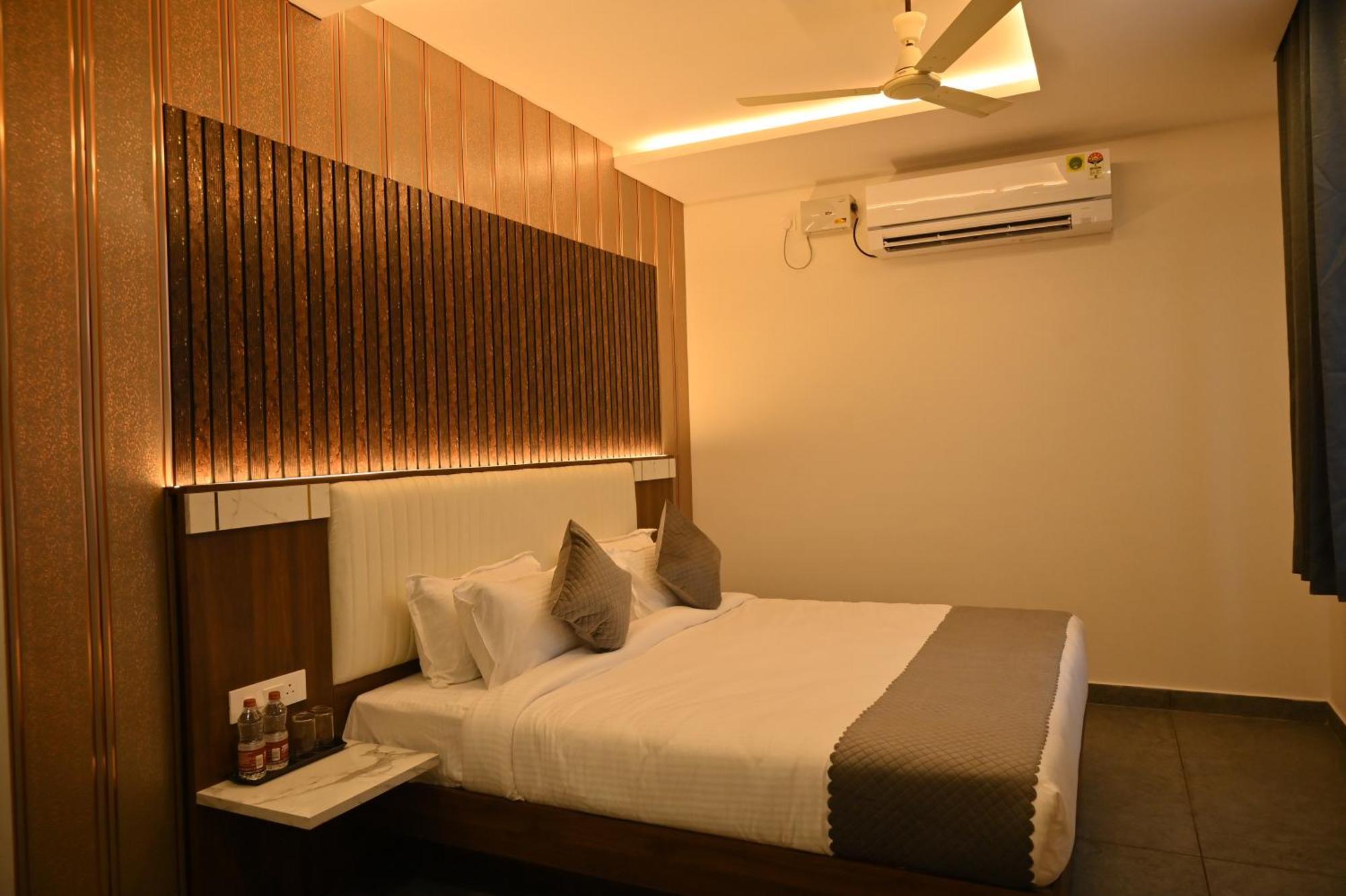 Hotel Shri Devi Comforts Inn Bhatkal Екстер'єр фото