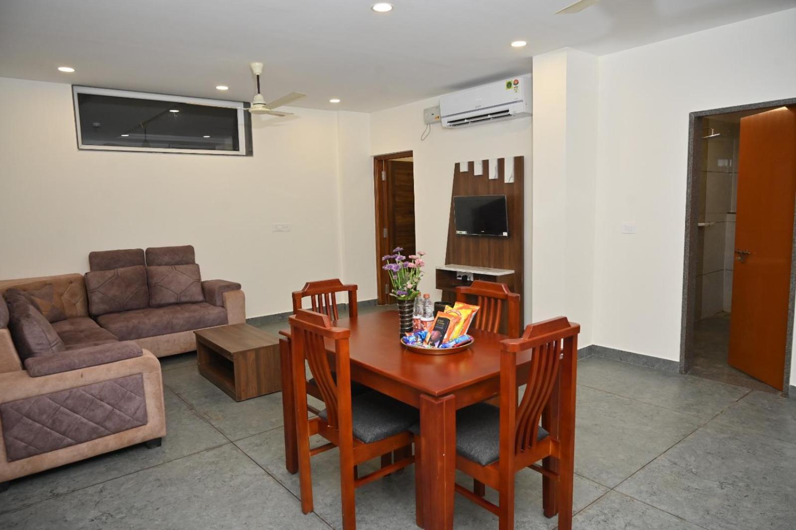 Hotel Shri Devi Comforts Inn Bhatkal Екстер'єр фото