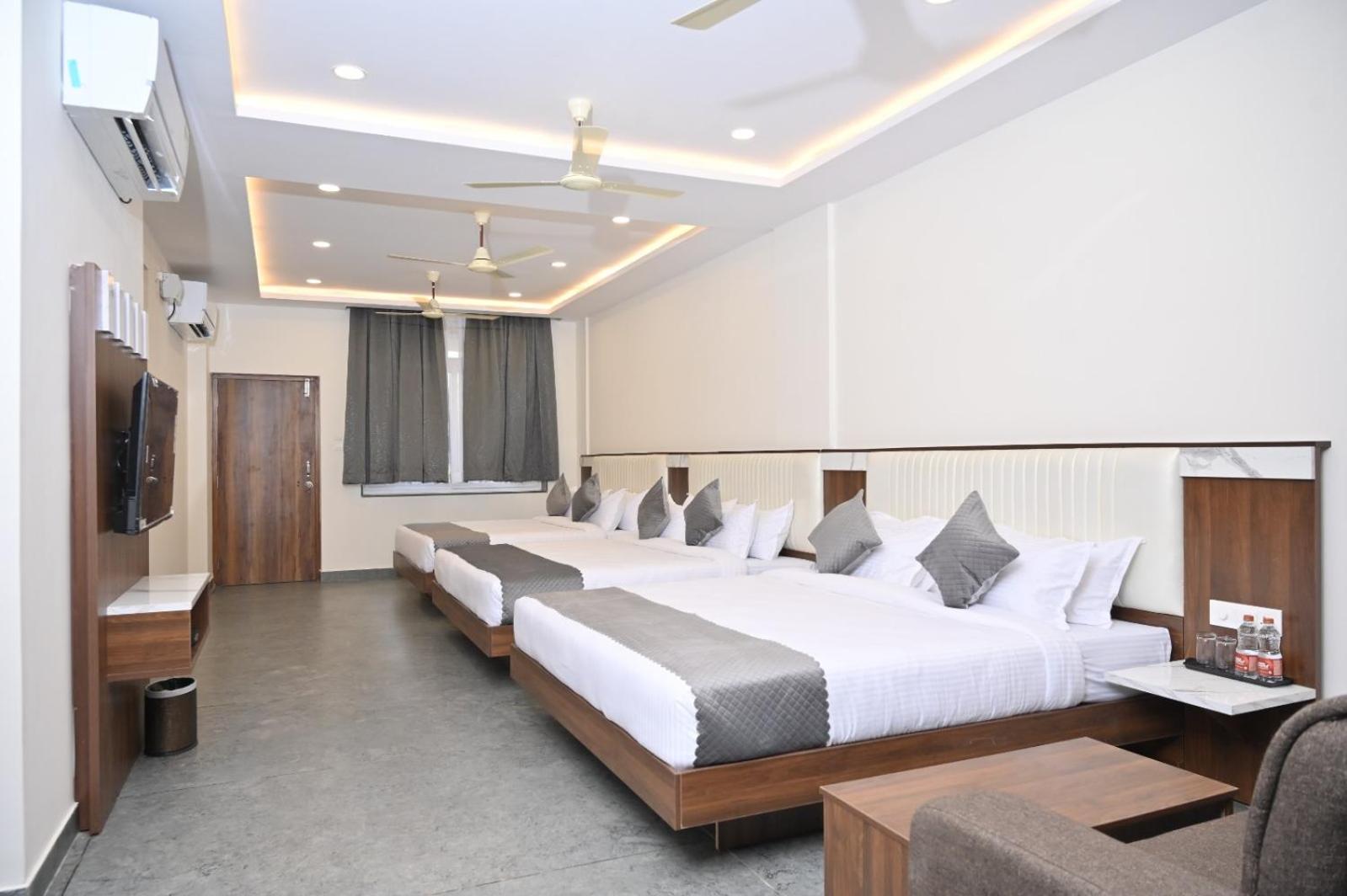 Hotel Shri Devi Comforts Inn Bhatkal Екстер'єр фото